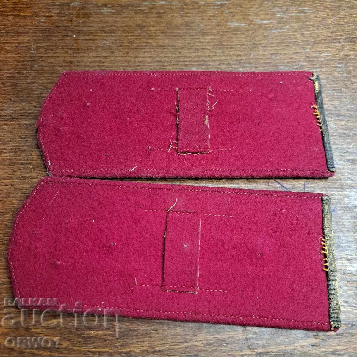 Vechi epoleți militari - General cu preț € 27.00 | 52.81 BGN