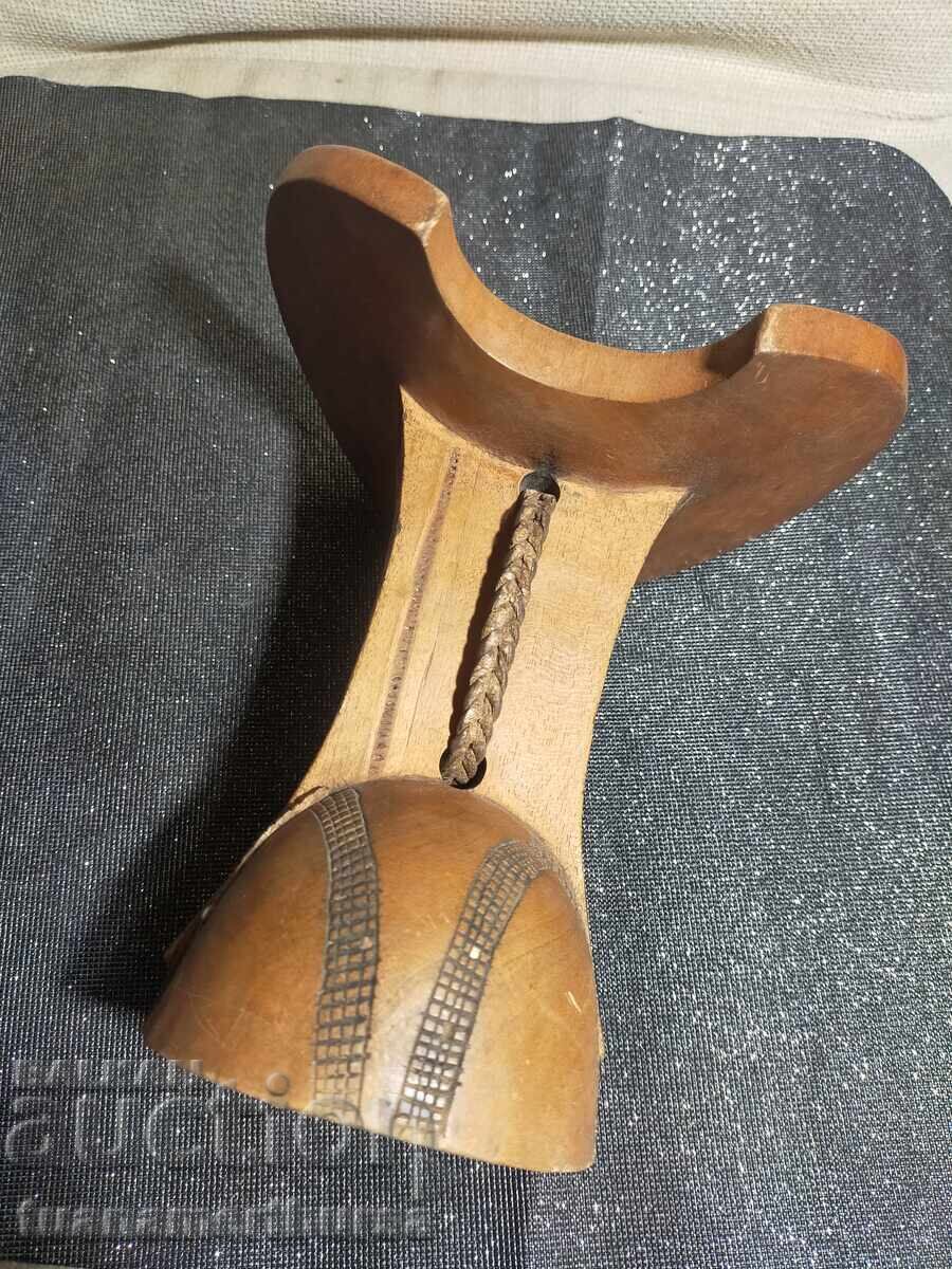 Auction  Wooden decorative item