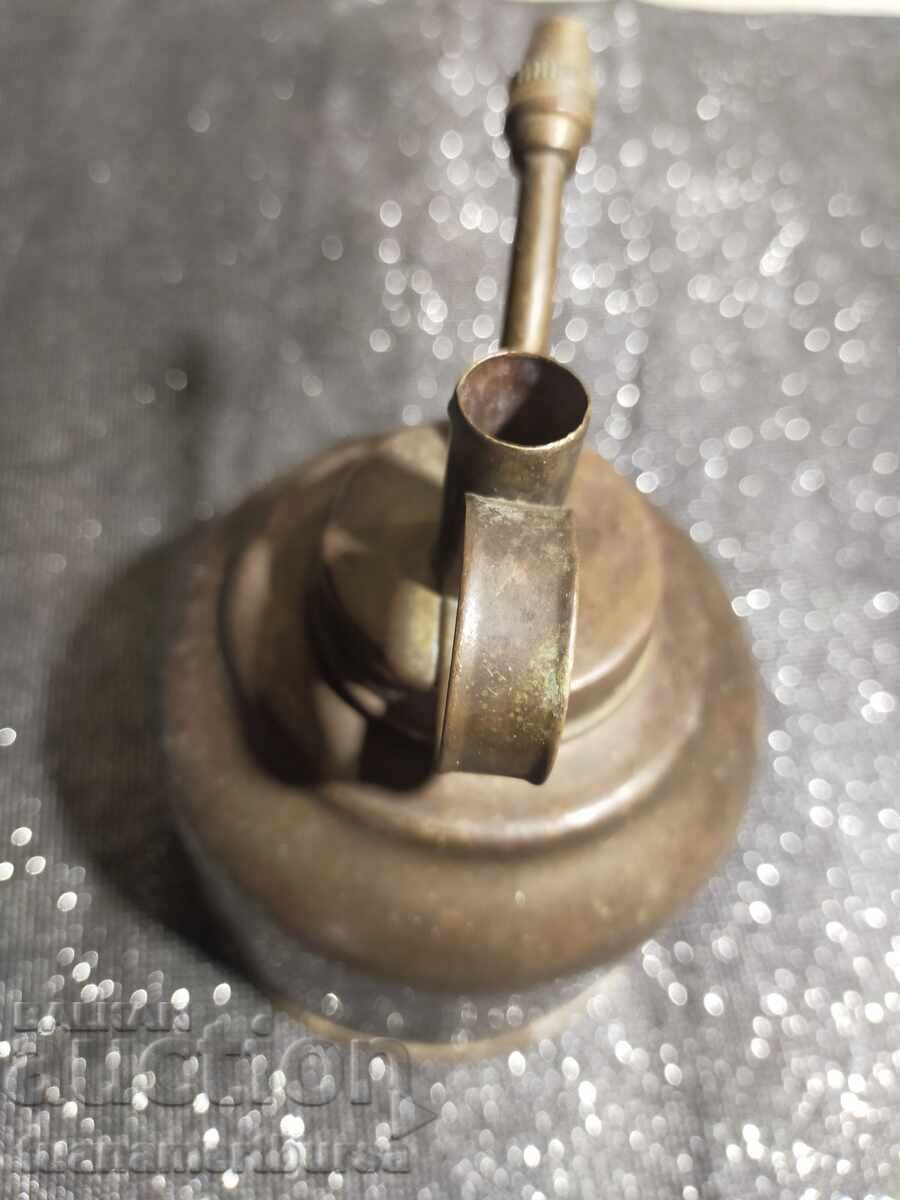 Licitație Oală veche pentru unt