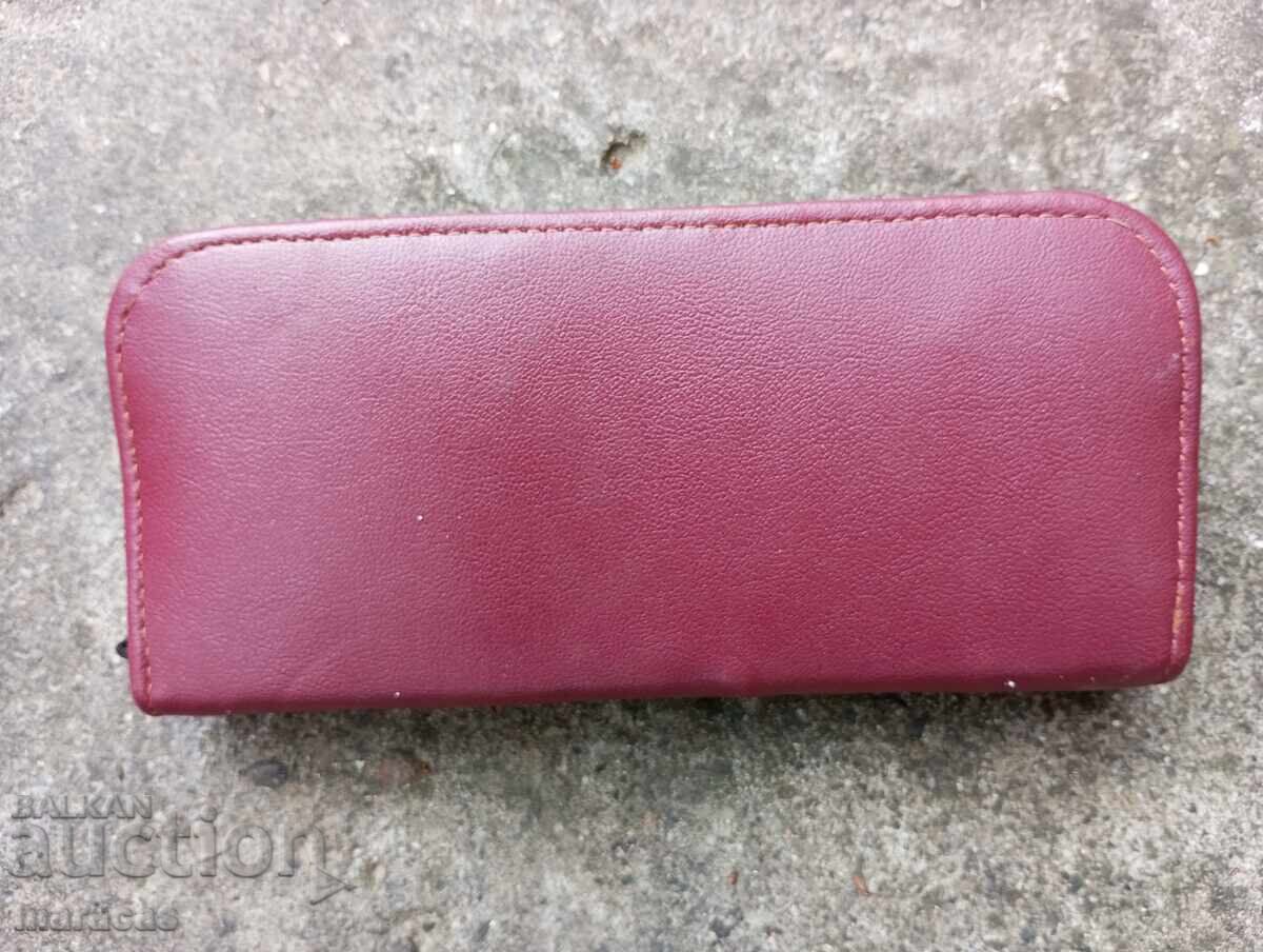 Δημοπρασία Διπλό σετ μαχαιροπίρουνων ταξιδίου Δημοπρασία Διπλό σετ μαχαιροπίρουνων ταξιδίου