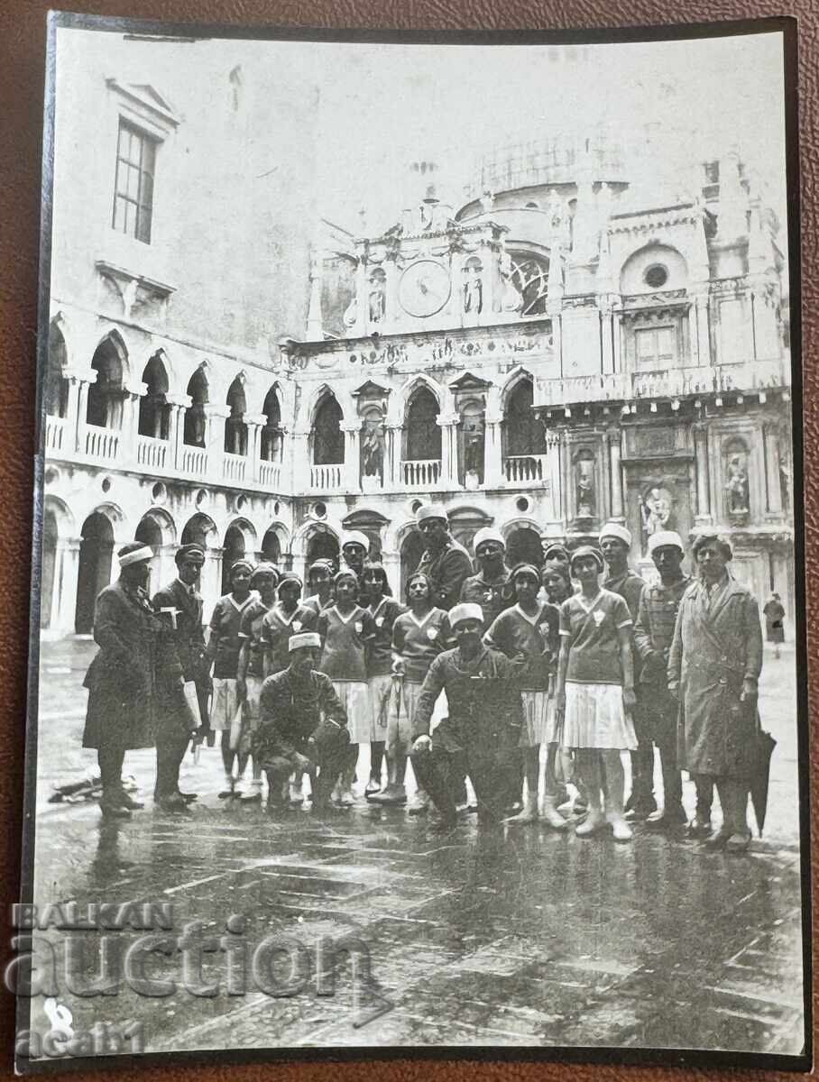 Livrarea Eroi în Italia Roma