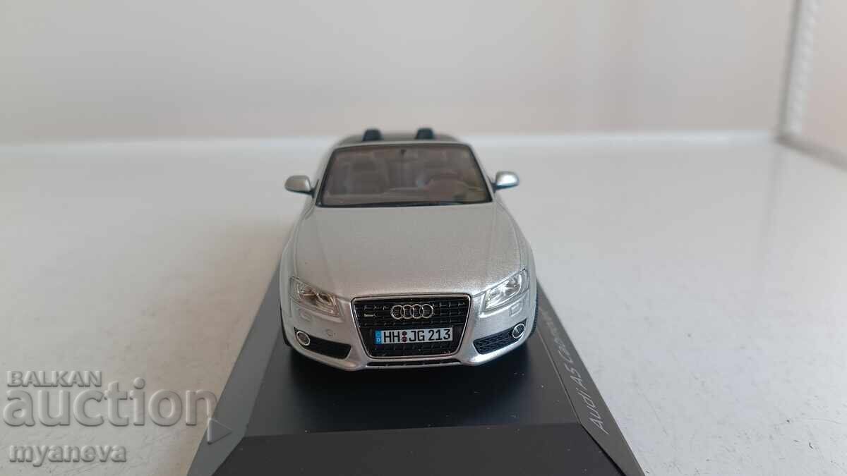 Licitație Model metalic de colecție Audi A5 Cabriolet