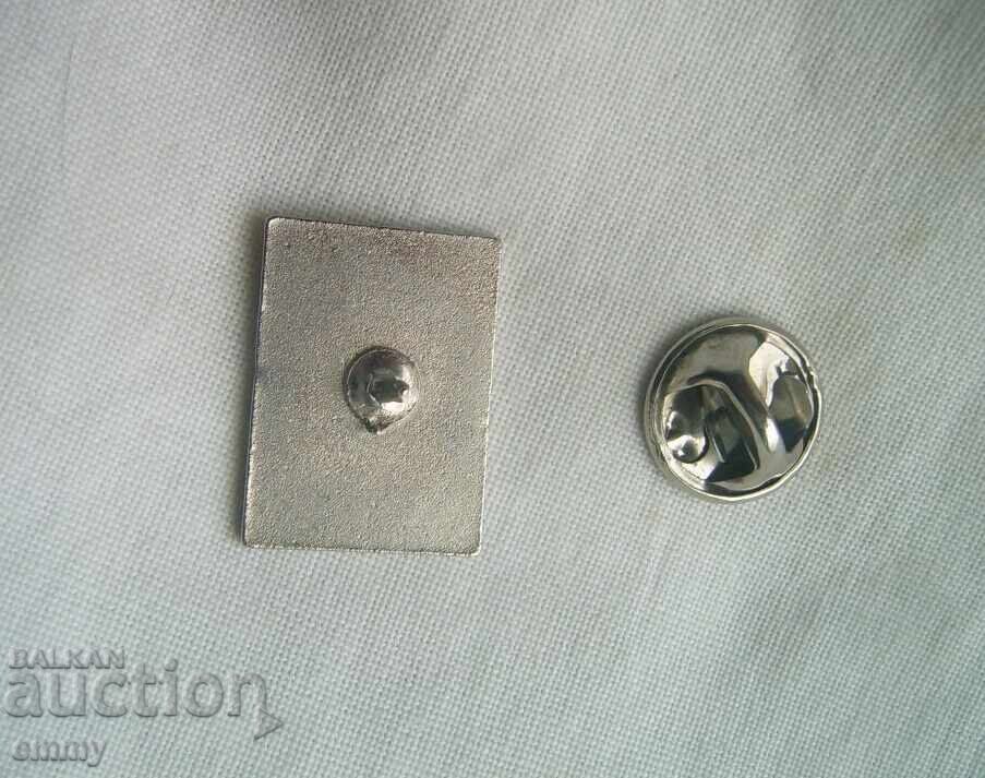 Insignă fotbal - KS Erzeni Shijak, Shijak, Albania cu preț € 5.60 | 10.95 BGN