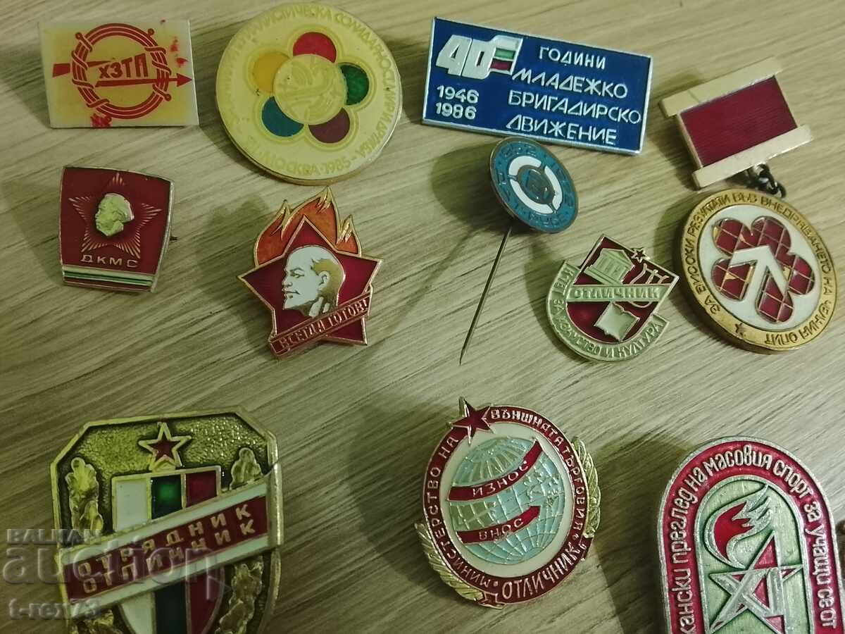 Lot de insigne și medalii - preț de top cu preț € 4.00 | 7.82 BGN Lot de insigne și medalii - preț de top cu preț € 4.00 | 7.82 BGN