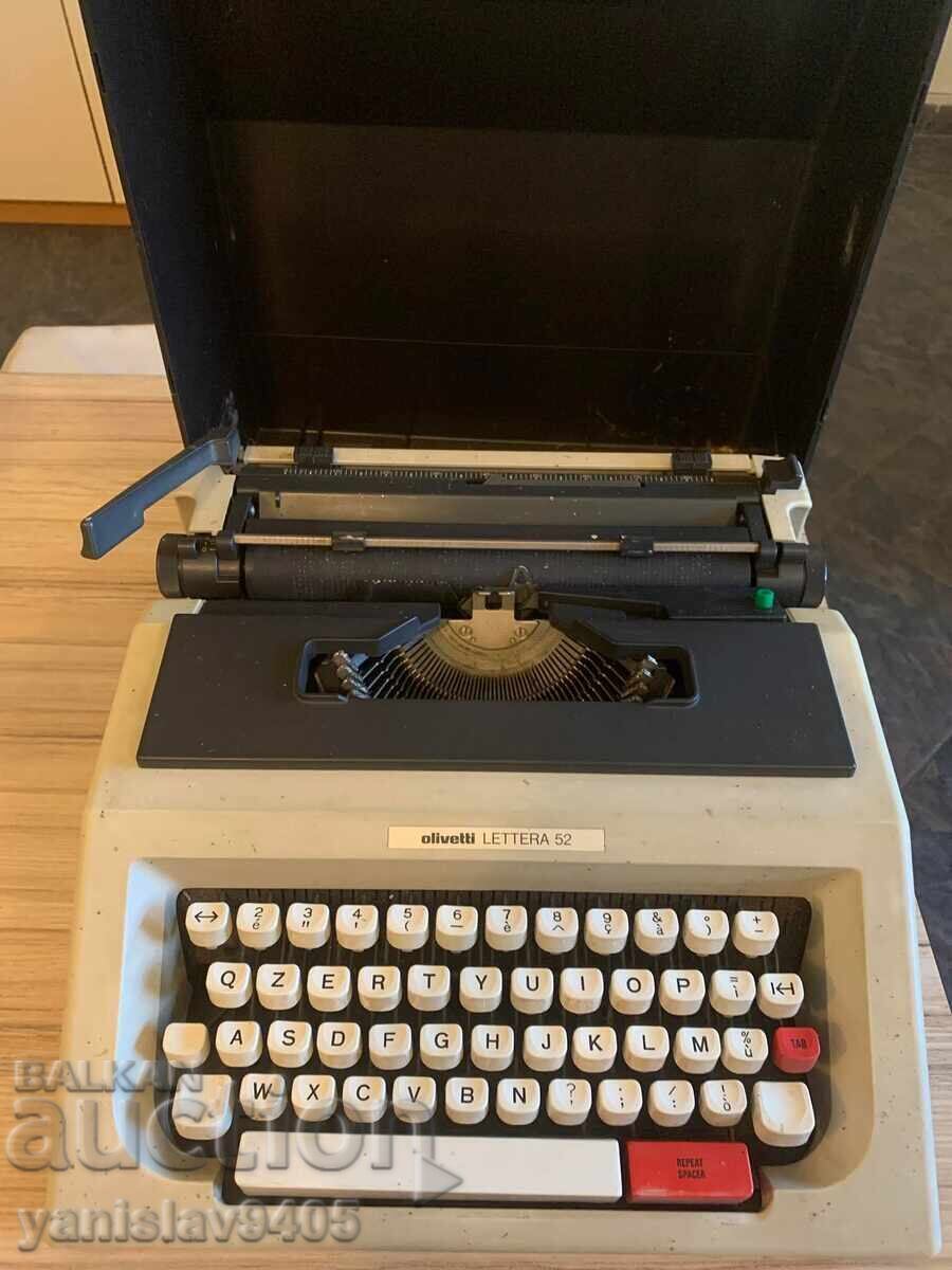 Mașină de scris OLIVETTI LETTERA 52