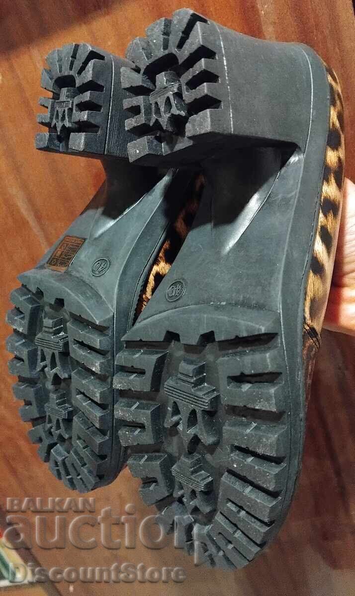 Livrarea Pantofi damă mărimea 42 Livrarea Pantofi damă mărimea 42