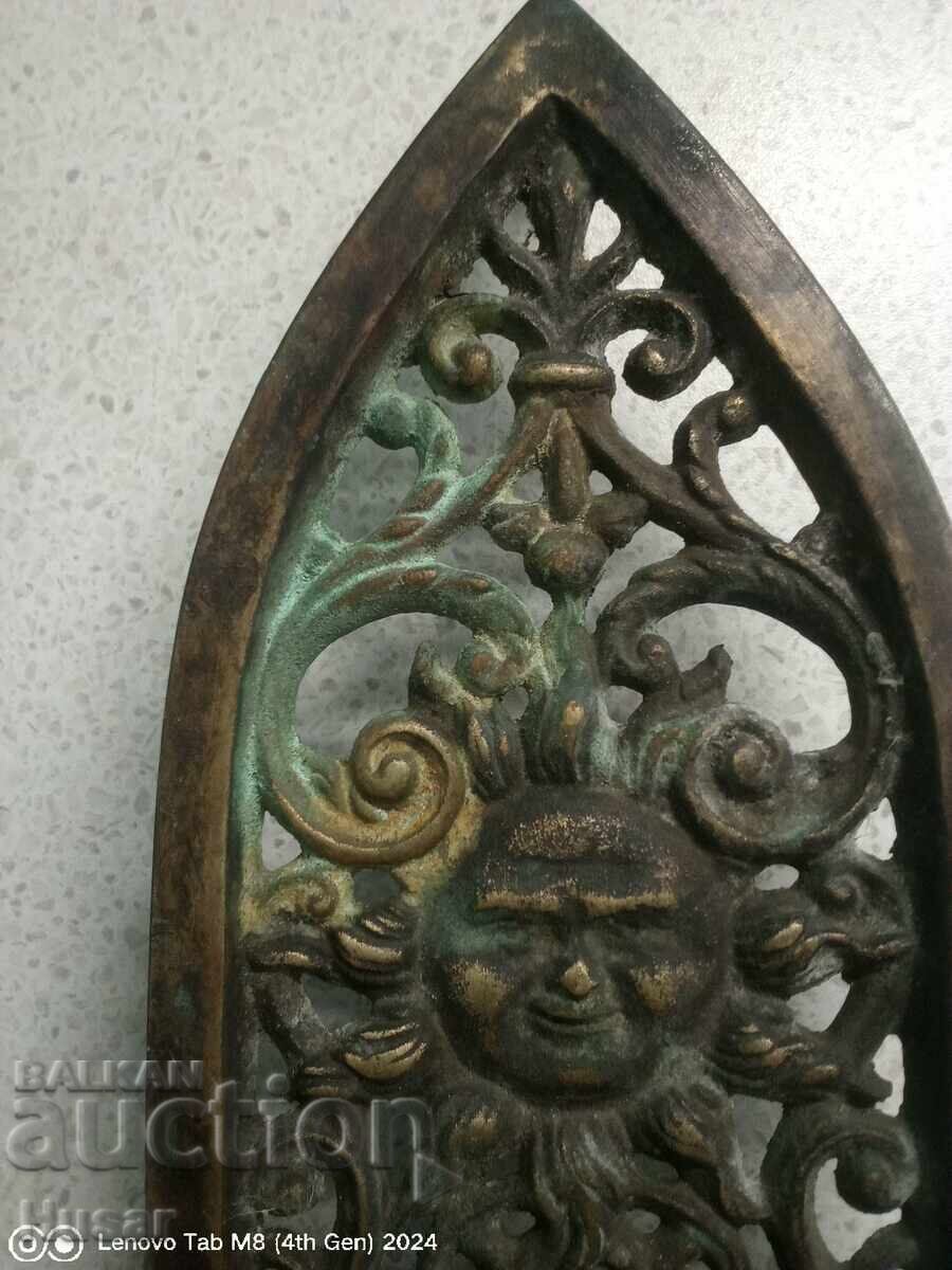 Livrarea Veche suport de fier de călcat, soare, panou, bronz Livrarea Veche suport de fier de călcat, soare, panou, bronz