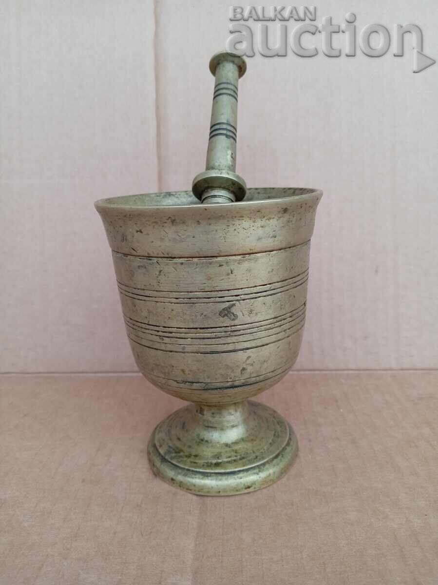 Licitație Mortar și pistil din bronz antic
