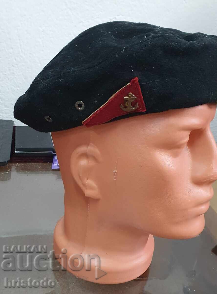 Licitație Baretă socială a pușcașilor marini, extrem de rară