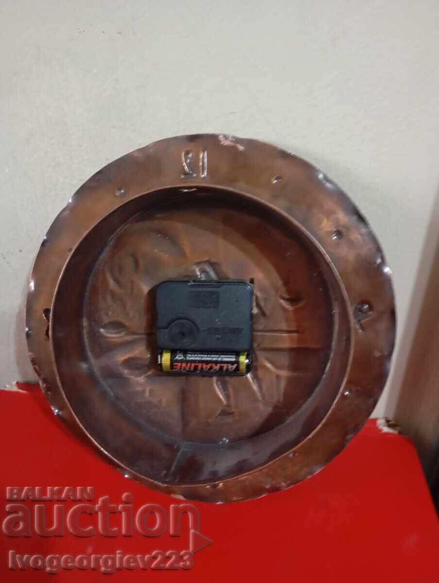 Παράδοση Αντίκα επιτοίχιο ρολόι