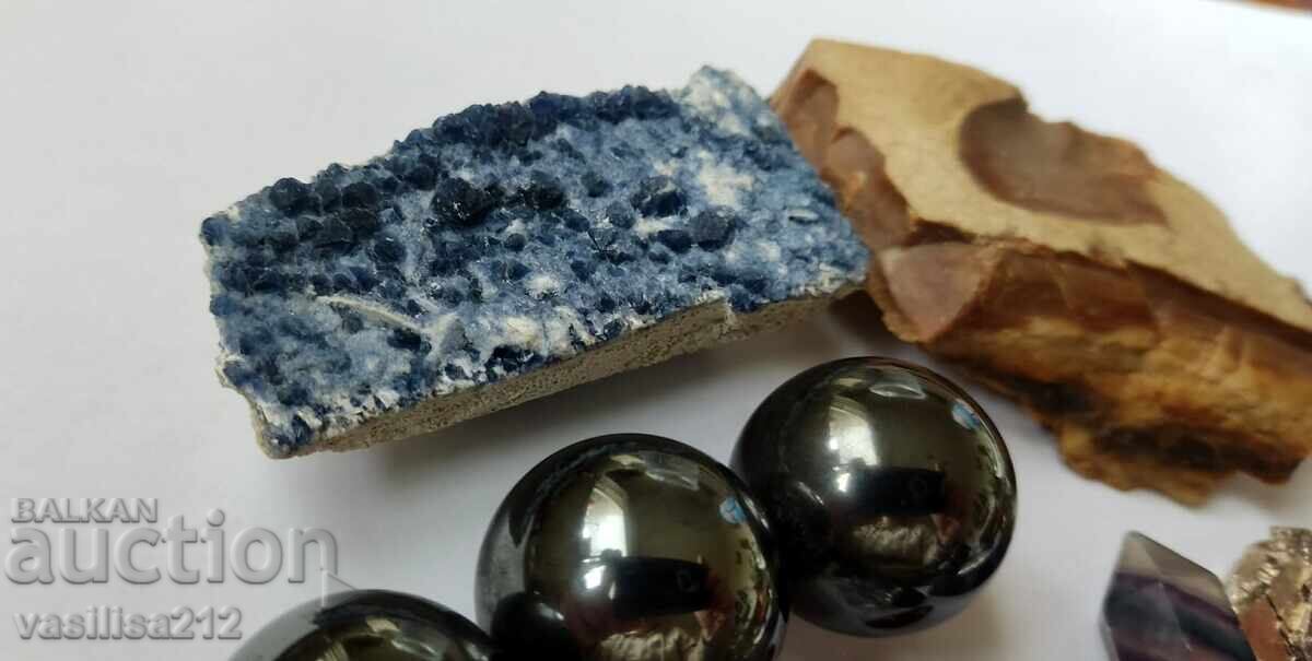 Παράδοση Πολλά ορυκτά