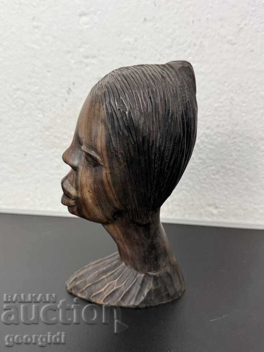 Bust / sculptură africană vintage. Nr. 8045 cu preț € 29.00 | 56.72 BGN