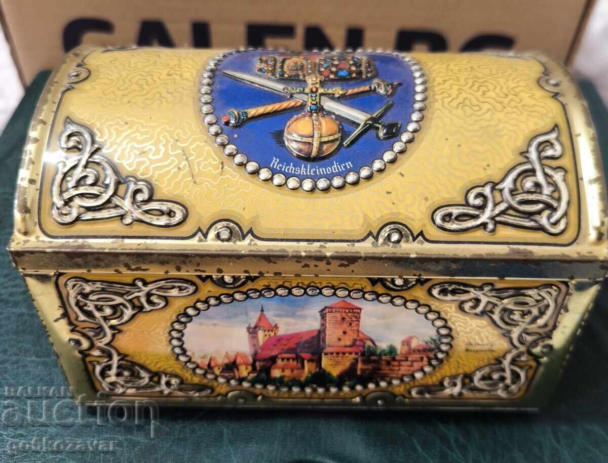 Auction  Metal tin, Nuremberg gingerbread factory 1920s-1930s!