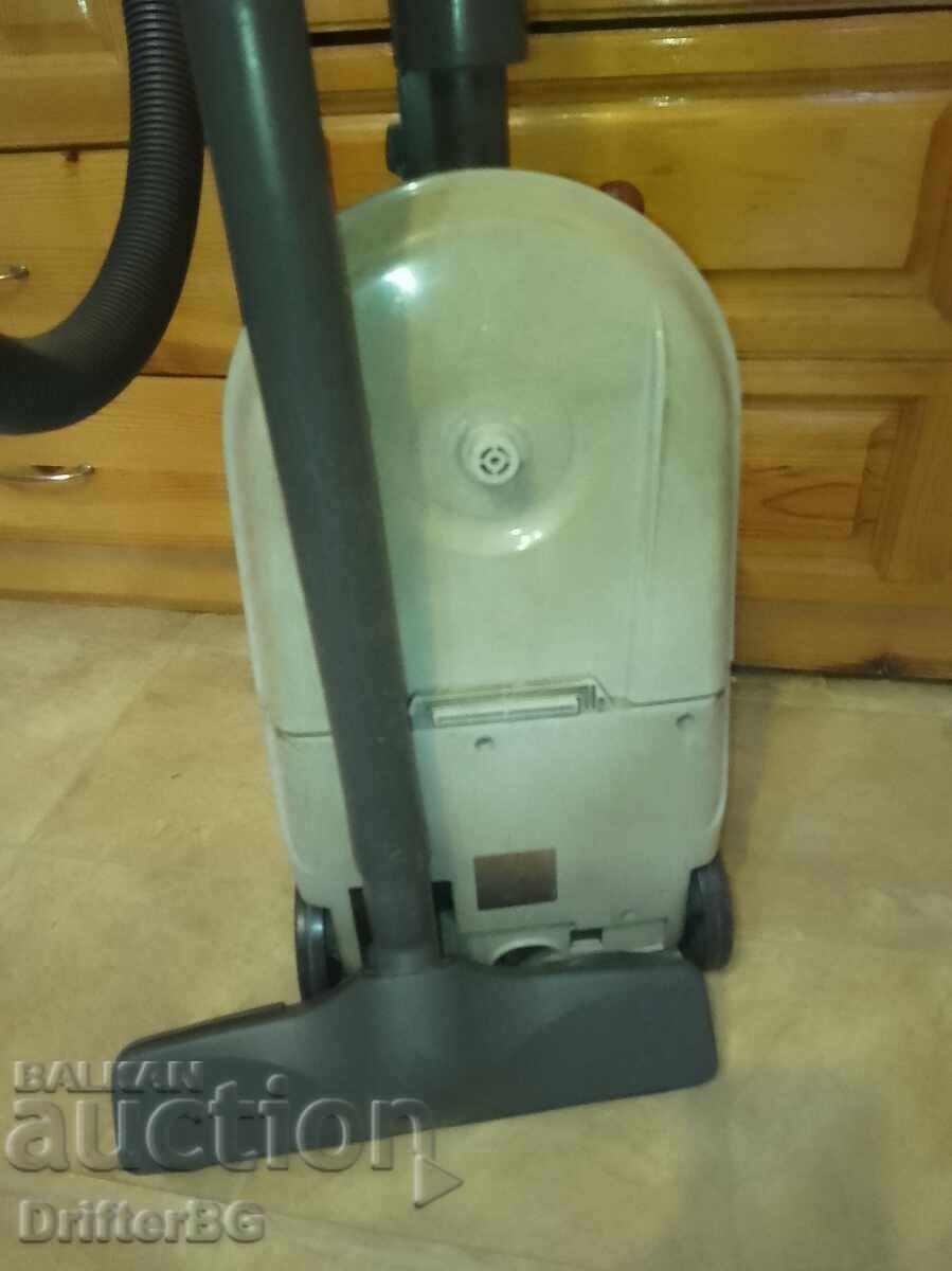 Licitație Aspirator Hitachi CV-2800 – Funcțional