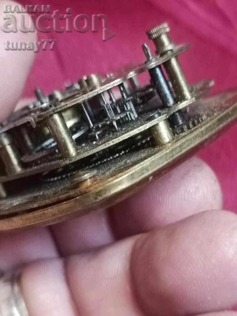 Аукцион Стара Механичен часовник будилник За части