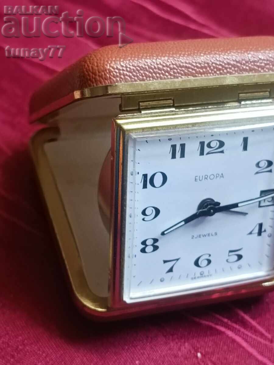 Vechi ceas deșteptător mecanic 5 Funcționează cu preț € 10.00 | 19.56 BGN