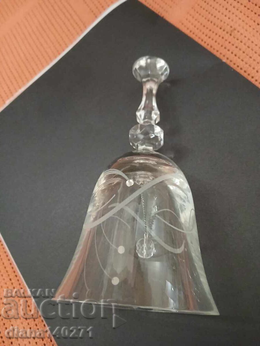 Κρυστάλλινη κουδουνίστρα μεγάλη Κρυστάλλινη κουδουνίστρα μεγάλη