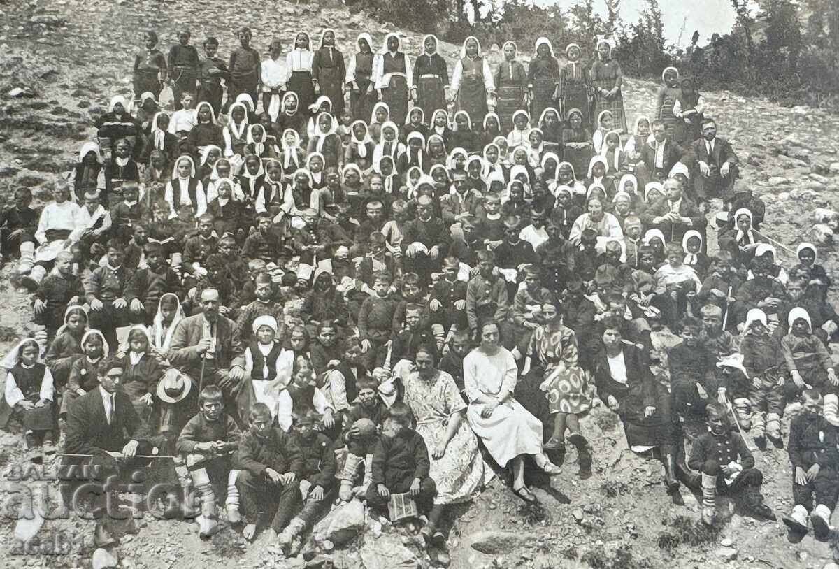 Kharmanli Detsa Uchenitsi na Razkhodka Kharmanli Detsa Uchenitsi na Razkhodka