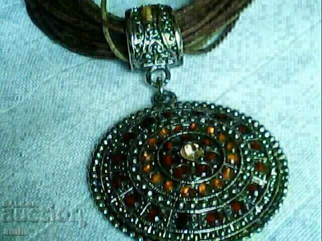 Auction beautiful silver plated necklace with crystals and moonstone Auction beautiful silver plated necklace with crystals and moonstone