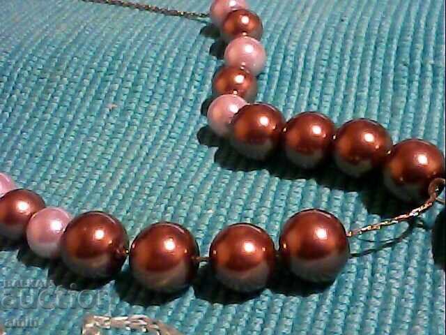 Livrarea Frumos colier de perle chihlimbar