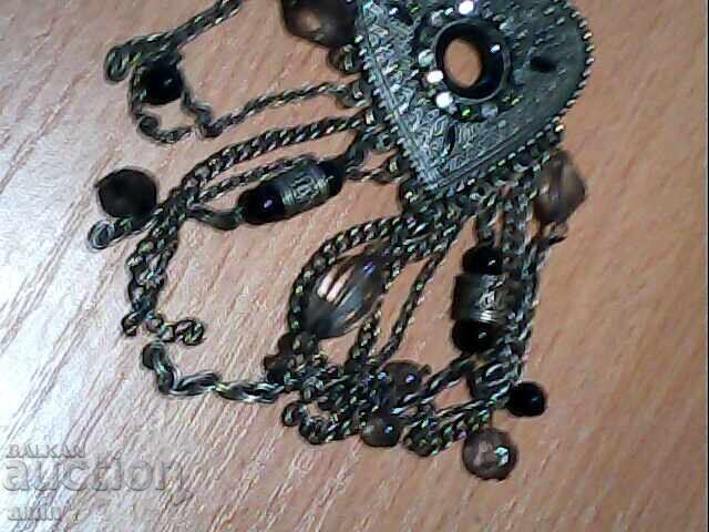 Доставка на старо красиво посребрено колие