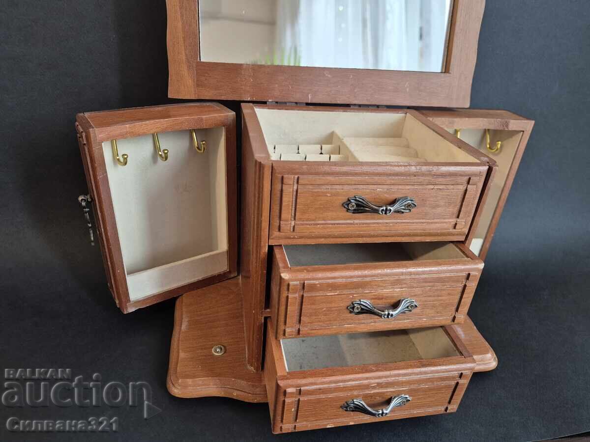 Cutie veche din lemn pentru bijuterii - 5