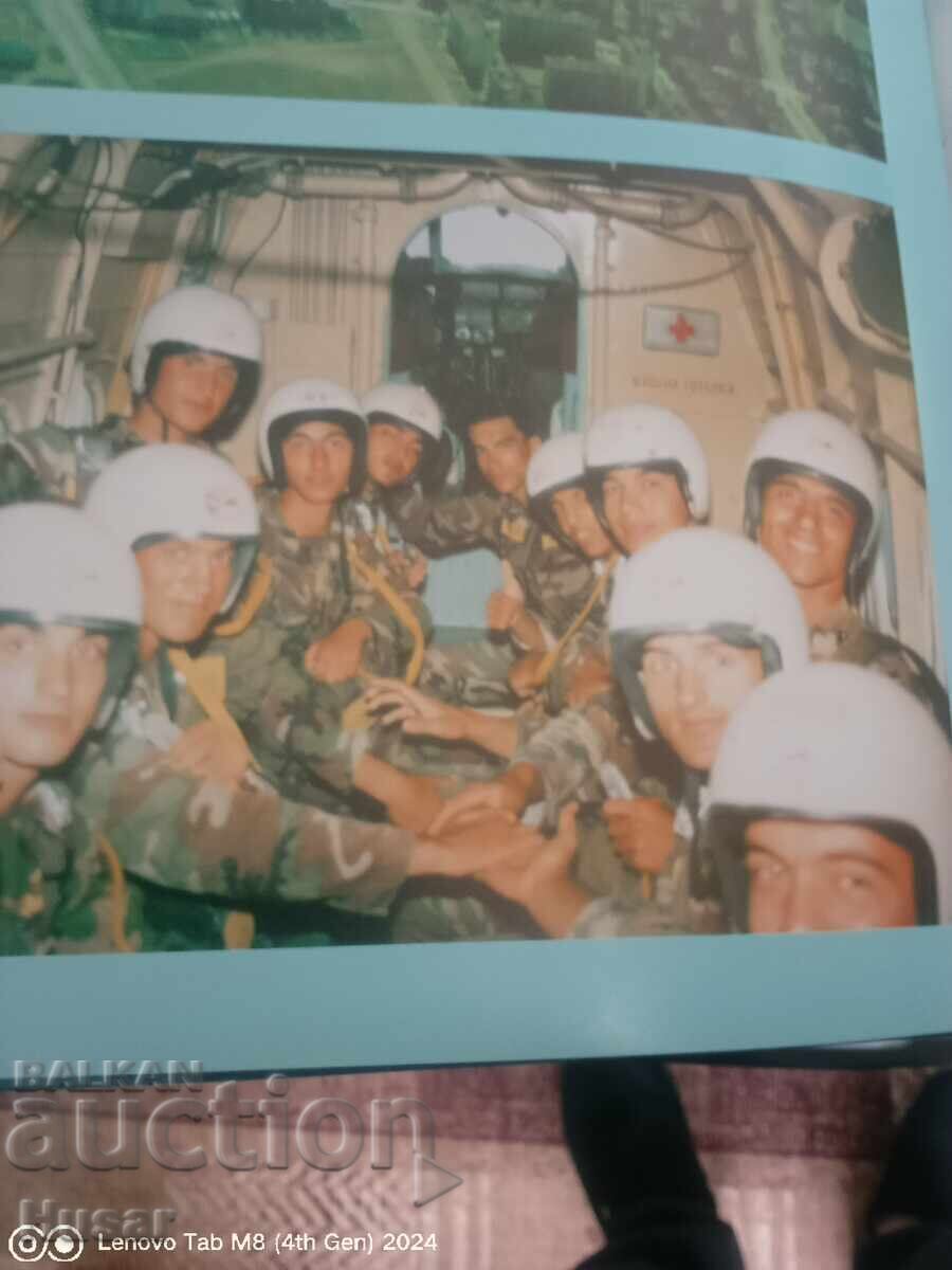 Livrarea Turcia Academia Turcă a Forțelor Aeriene, bilingv