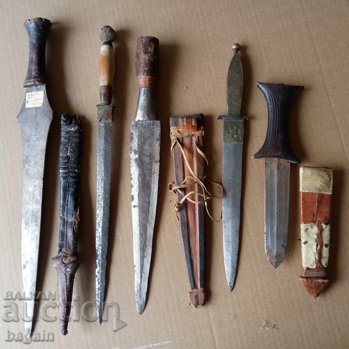 Cuțite, pumnale, vechi