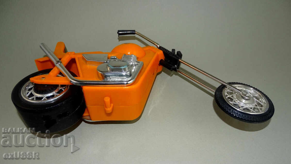 Доставка на Рядък Голям Стар Полски мотоциклет чопър играчка 80те Полша Доставка на Рядък Голям Стар Полски мотоциклет чопър играчка 80те Полша