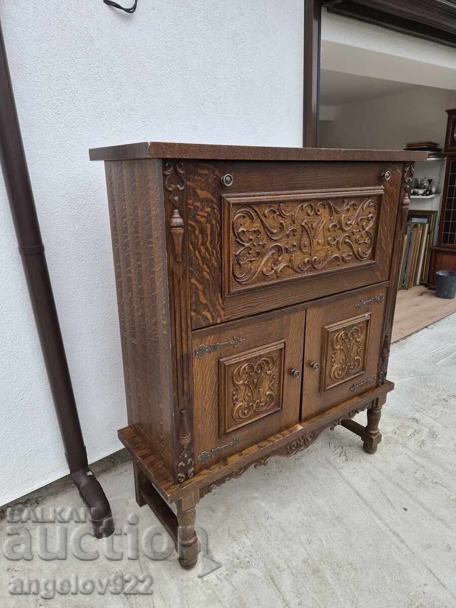 Delivery of Large beautiful solid wood dresser!!!