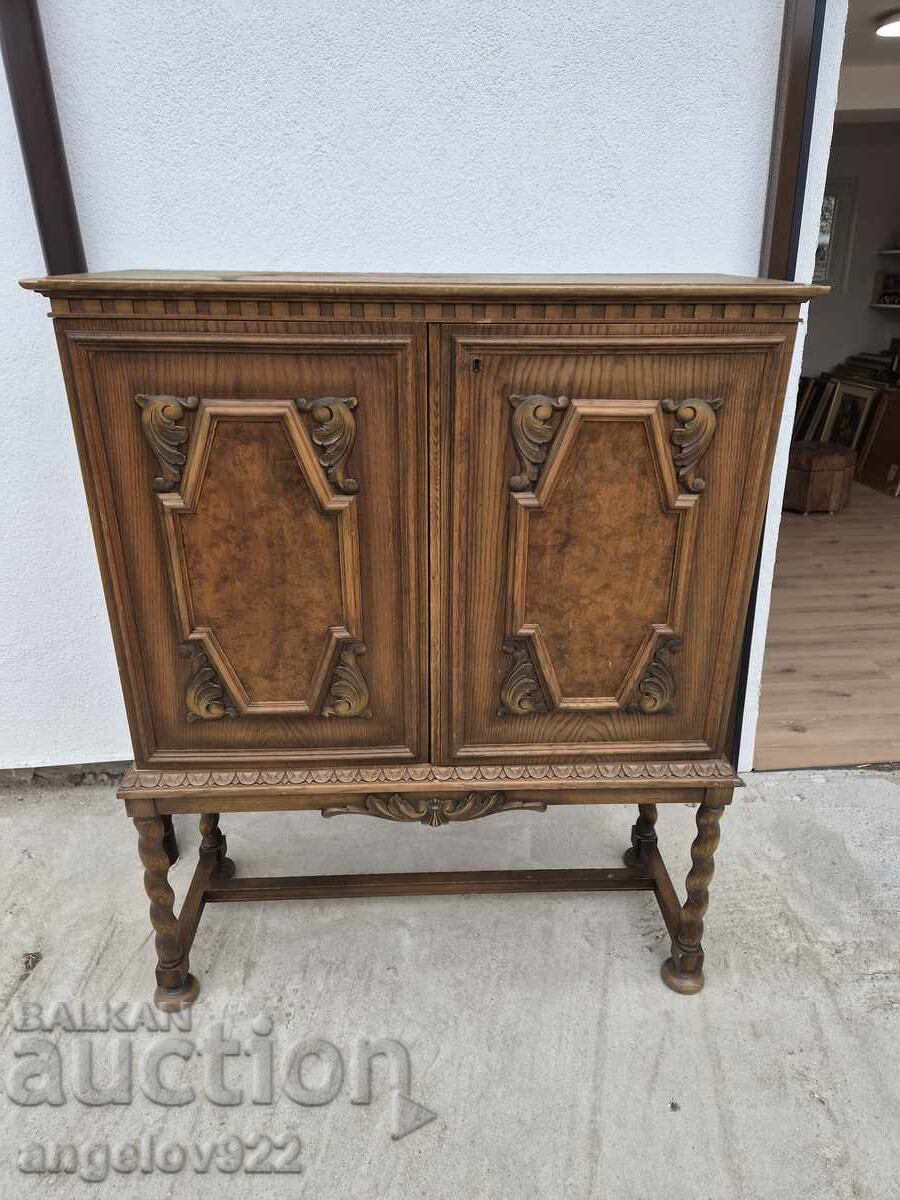 Όμορφη vintage ξύλινη συρταριέρα!!!