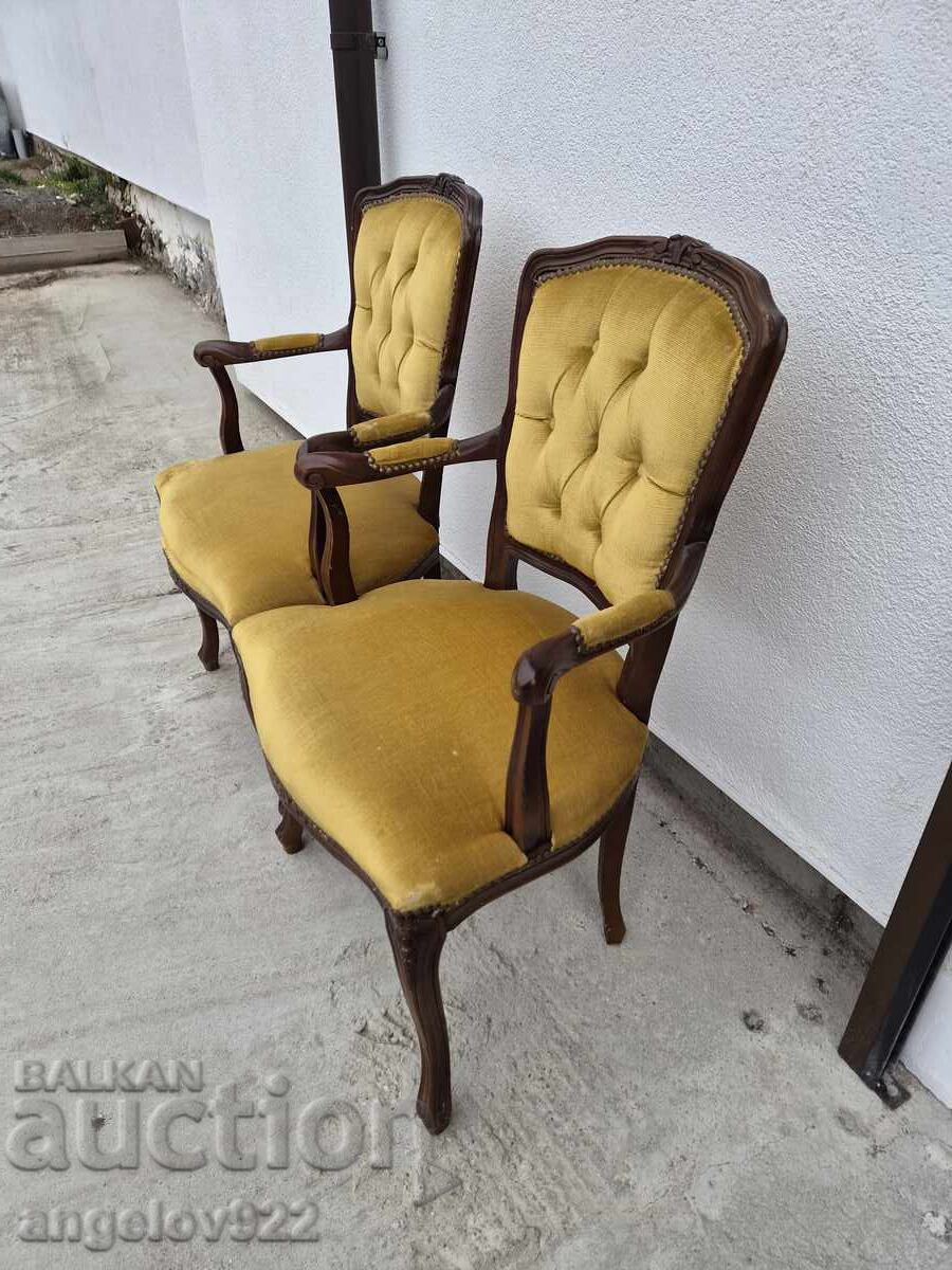 Livrarea Frumoasă gamă de scaune vintage!!!