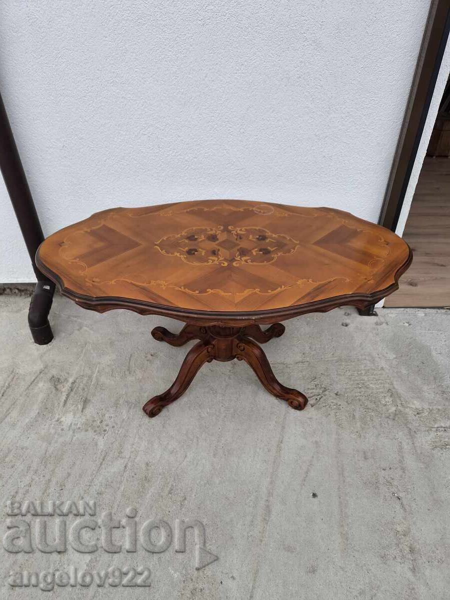 Όμορφο μασίφ τραπέζι σαλονιού με ένθετο στο καπάκι!!!