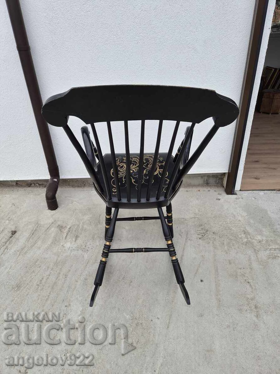 Винтидж дървен люлеещ се стол масив!!! - 5