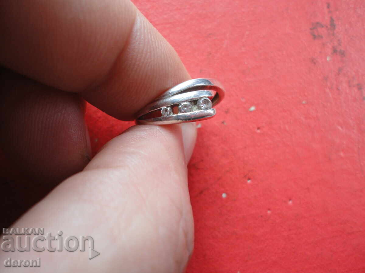 Сребърен пръстен с камъни 925 с цена € 15.00 | 29.34 лв.