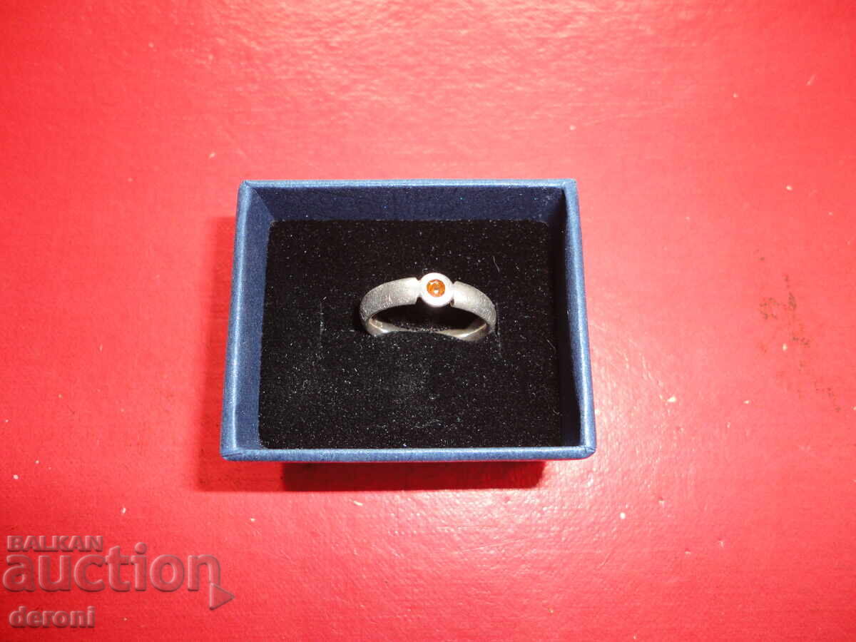 Невероятен Сребърен пръстен с камък 25