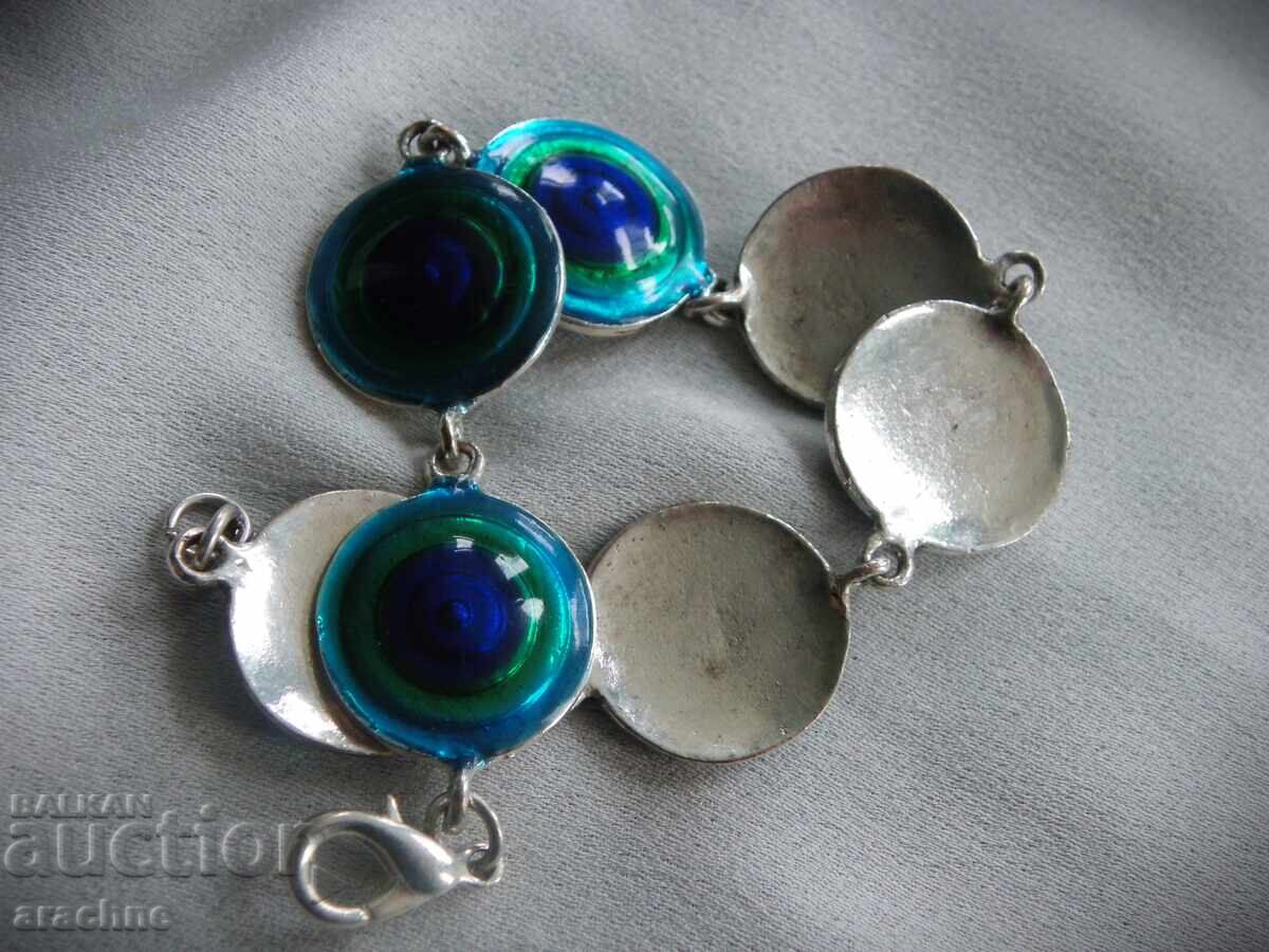 Доставка на Сребърна гривна с емайли Доставка на Сребърна гривна с емайли