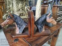 Accesorii decorative și funcționale pentru bibliotecă sau birou