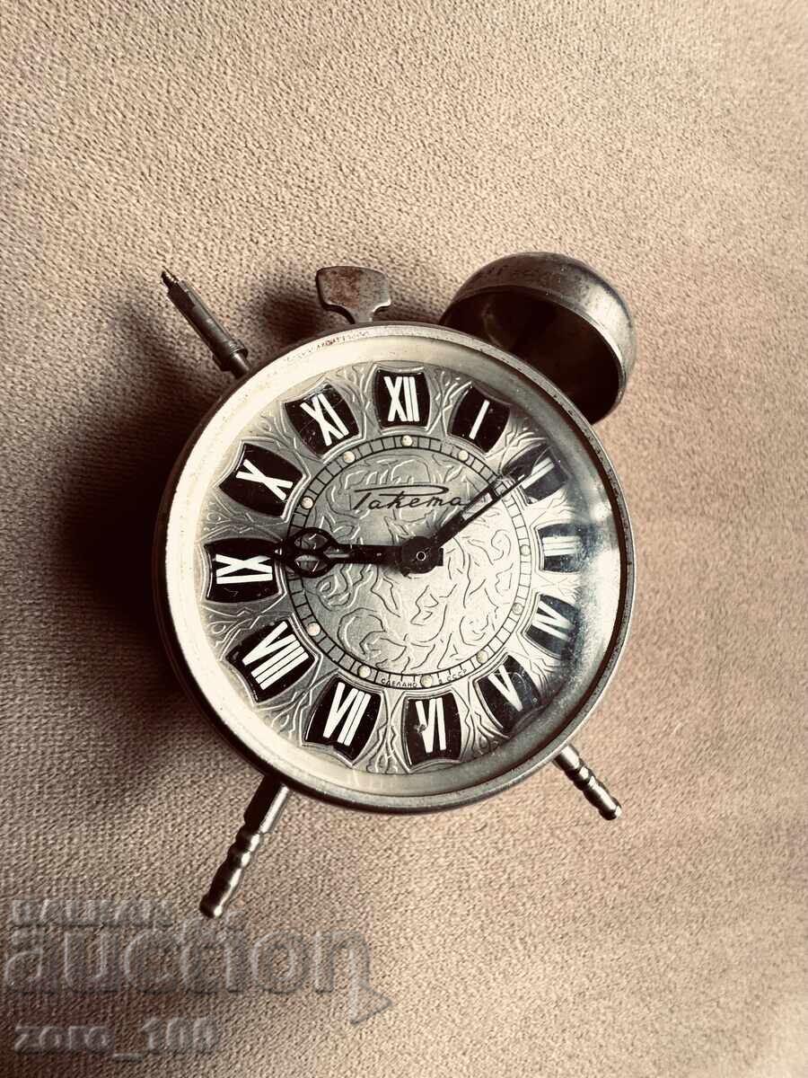 Будилник Ракета, за части, не работи! с цена € 10.00 | 19.56 лв.