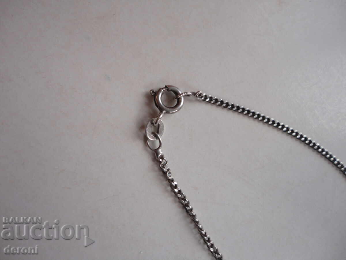 Colier lanț argintiu grozav 41 cu preț € 10.00 | 19.56 BGN Colier lanț argintiu grozav 41 cu preț € 10.00 | 19.56 BGN