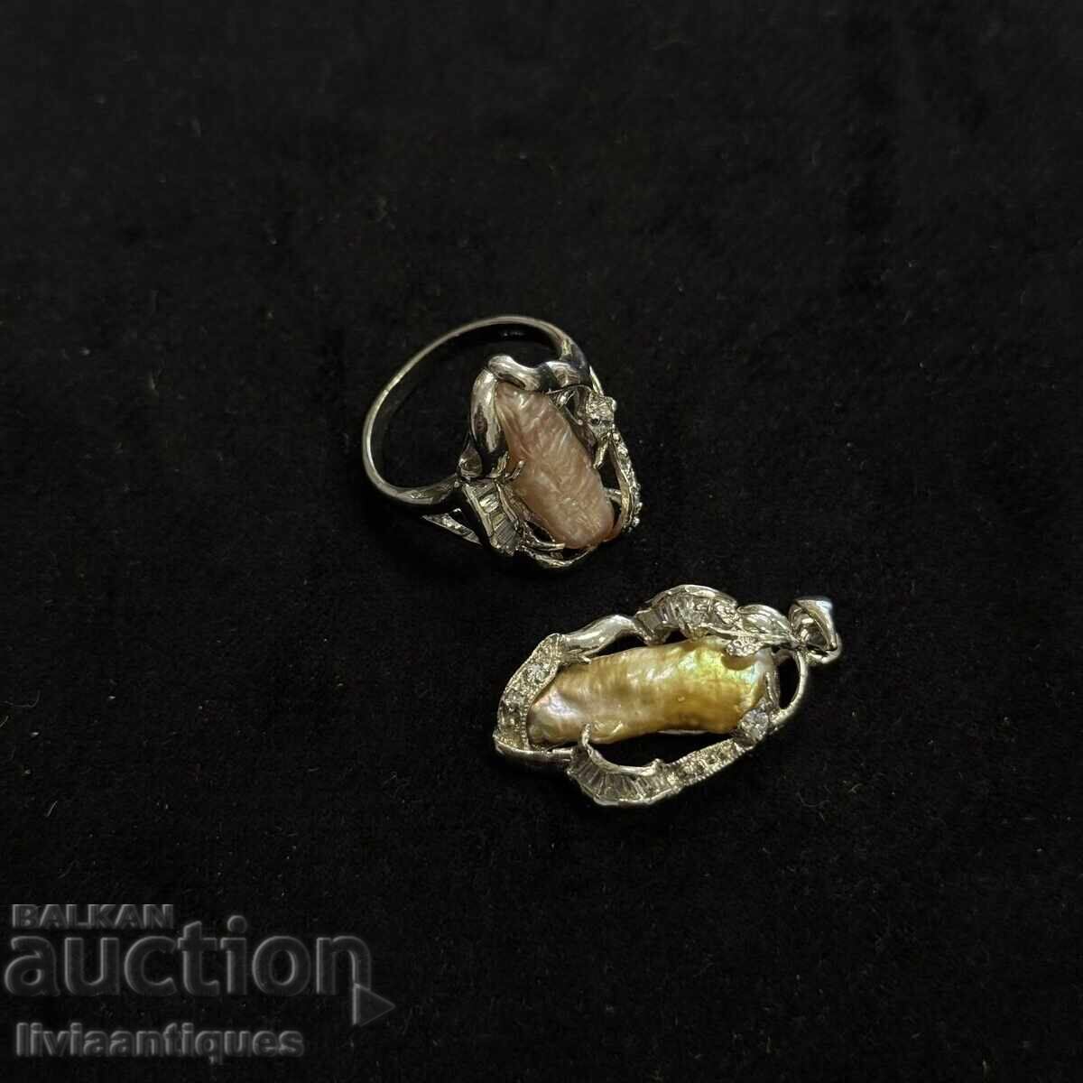 Κομψό σετ μενταγιόν και δαχτυλίδι με φυσικό φίλντισι με τιμή € 23.00 | 44.98 BGN Κομψό σετ μενταγιόν και δαχτυλίδι με φυσικό φίλντισι με τιμή € 23.00 | 44.98 BGN