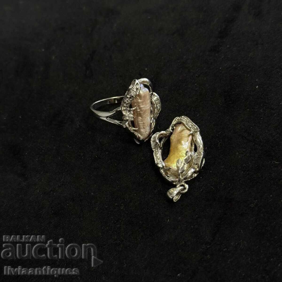 Κομψό σετ μενταγιόν και δαχτυλίδι με φυσικό φίλντισι Κομψό σετ μενταγιόν και δαχτυλίδι με φυσικό φίλντισι