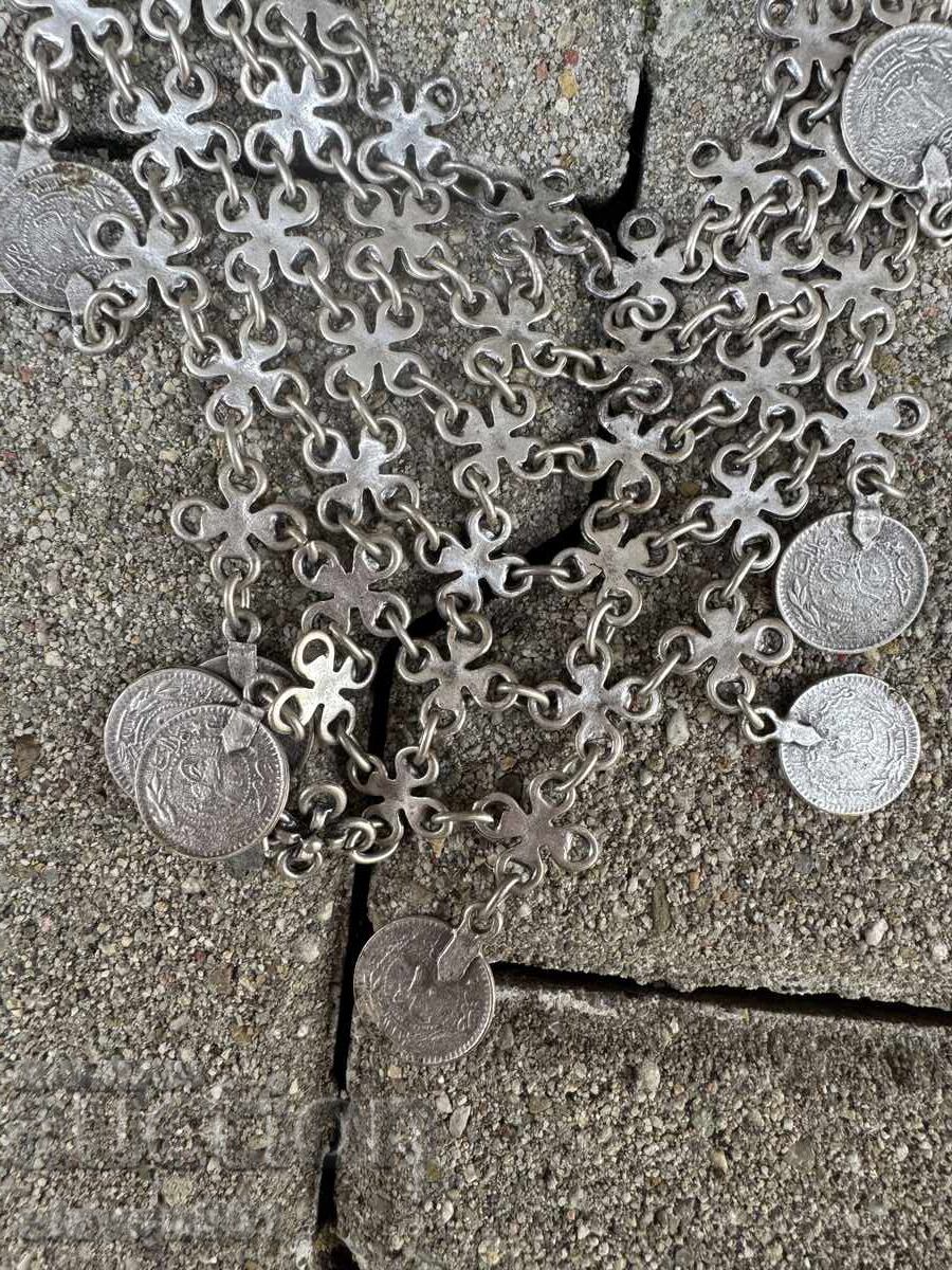 Licitație Bijuterii pentru monede