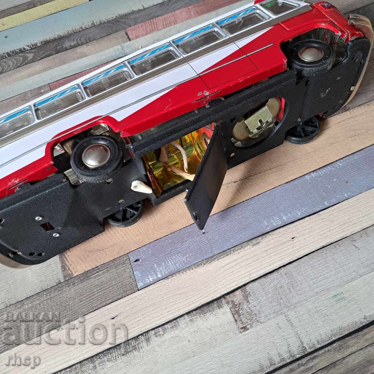 Автобус стара ламаринена играчка - 5 Автобус стара ламаринена играчка - 5