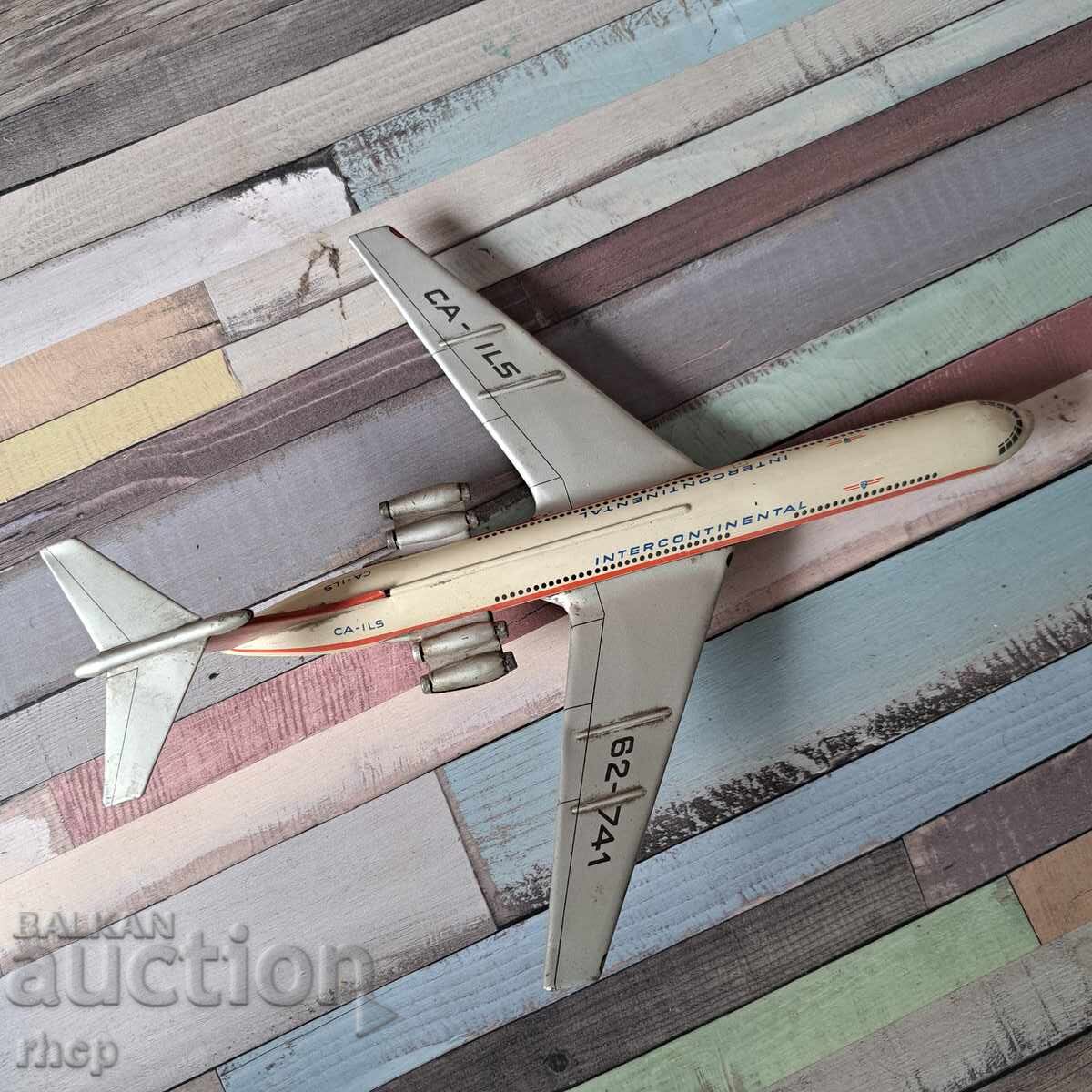 Il-62 staro sŭvet·sko lamarineno igrachko samolet SSSR