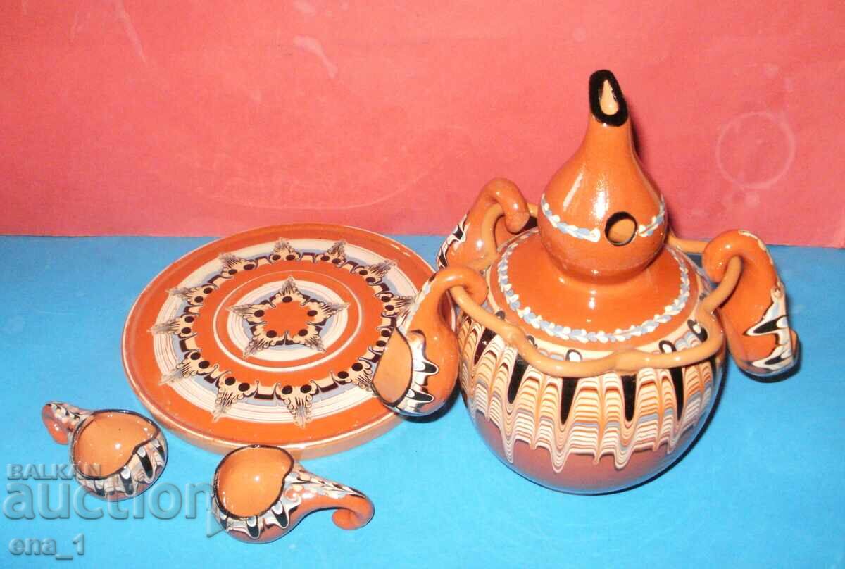 Αχρησιμοποίητο βουλγαρικό κεραμικό σερβίτσιο σε στυλ Τροίας με τιμή € 50.00 | 97.79 BGN