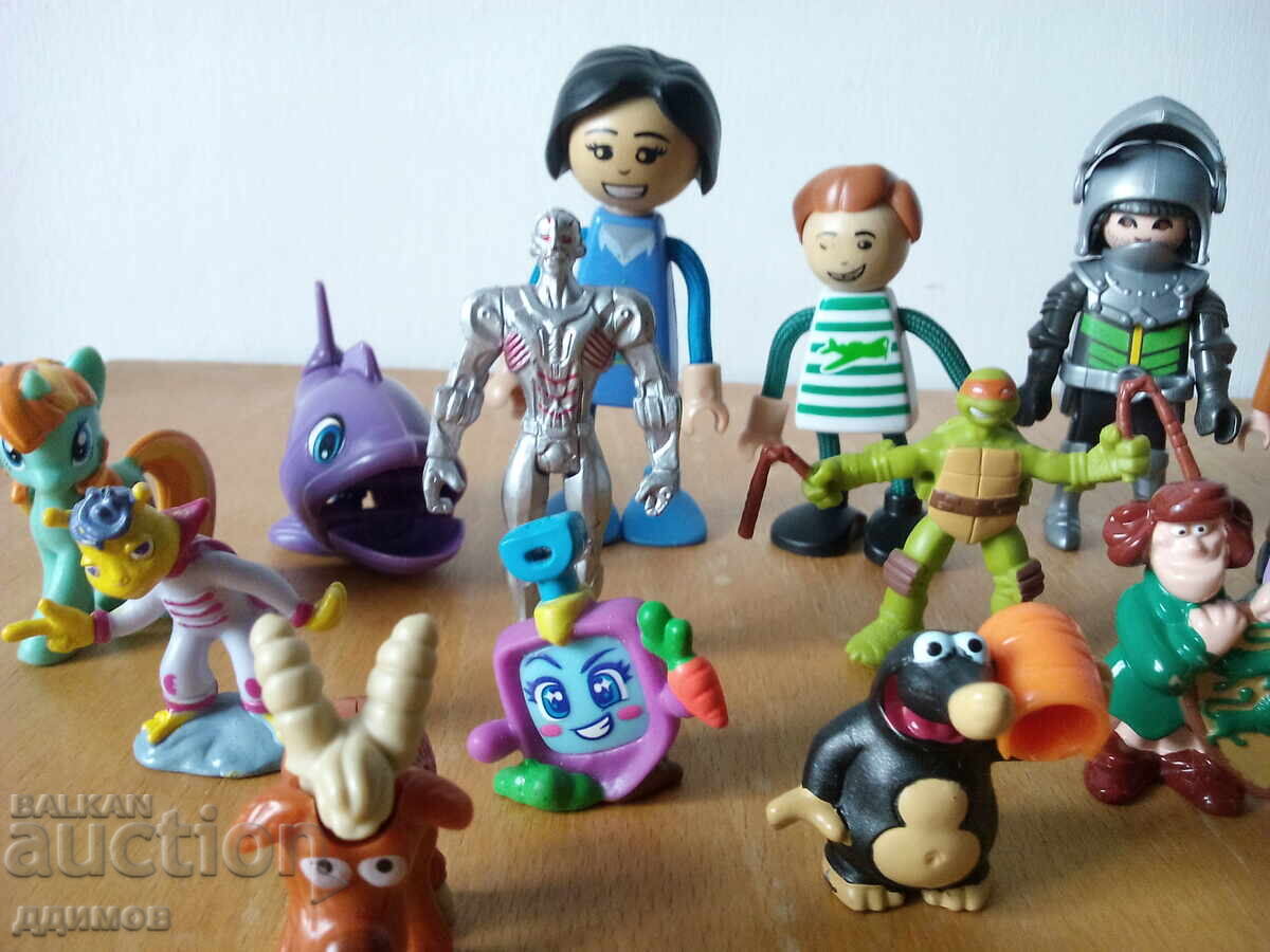 Аукцион 20 броя фигурки от Киндер сюрприз и други