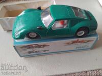Количка Porsche от стар аутобан GDR