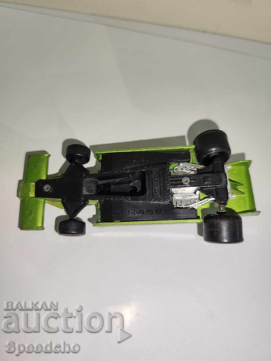 Παράδοση Bŭlgarska kolichka Formula 1 Mikro Παράδοση Bŭlgarska kolichka Formula 1 Mikro