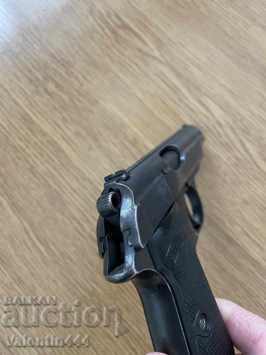 Аукцион ПИСТОЛЕТ "ВАЛТЕР ПП"  -  ДЕАКТИВИРАН/ОБЕЗОПАСЕН